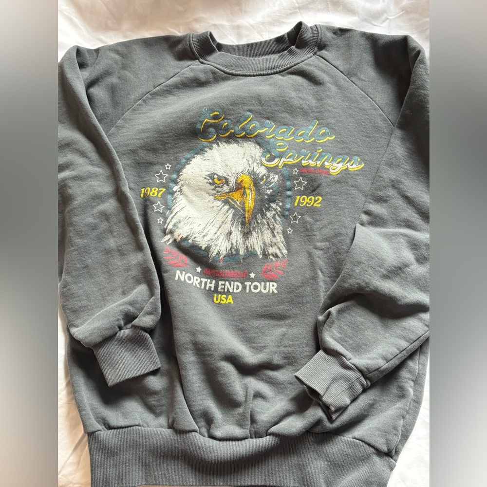 Topshop Colorado Springs patriotic eagle crewneck blue gray size 4-6